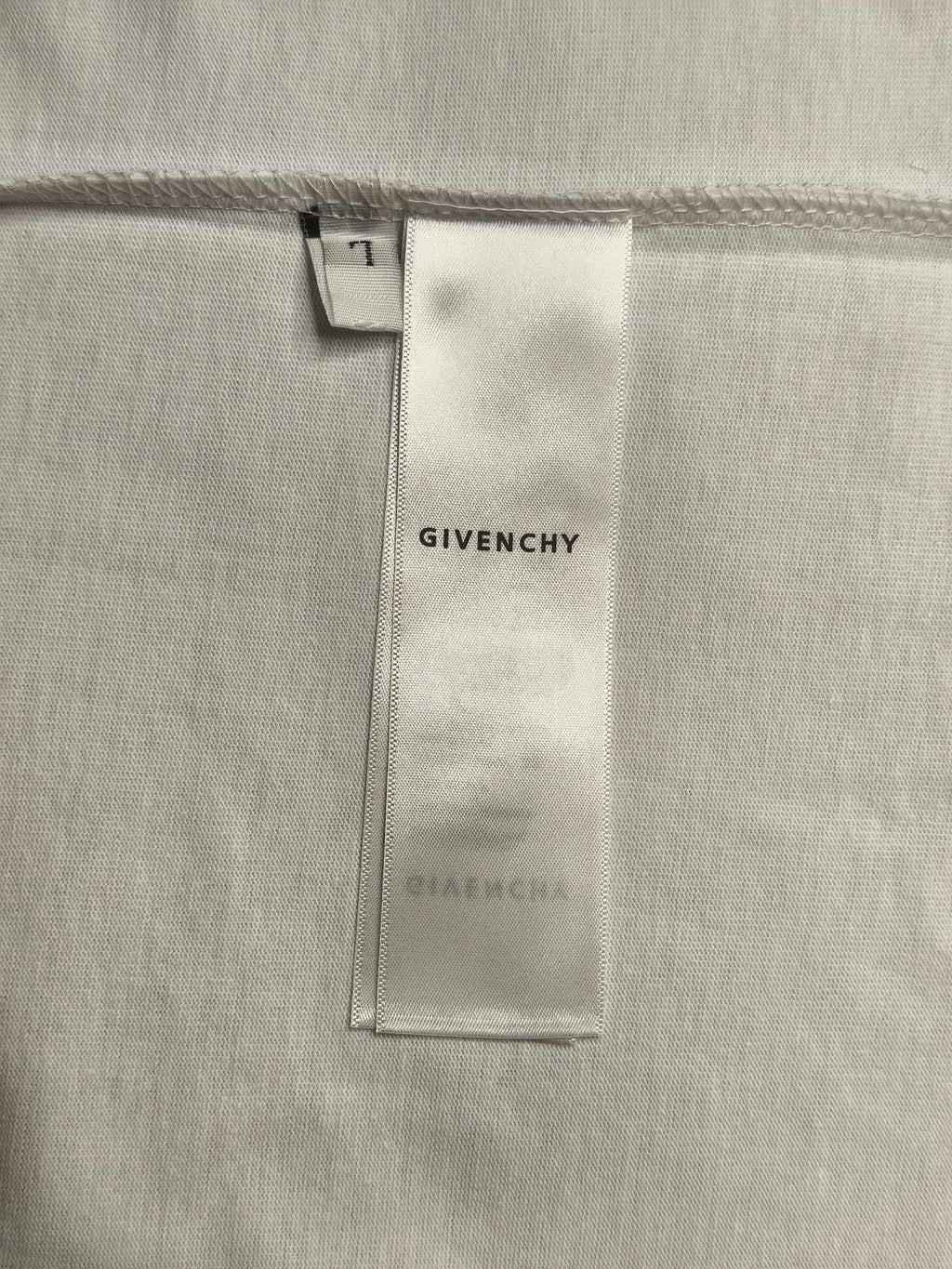 Givenchy 3D Luxury